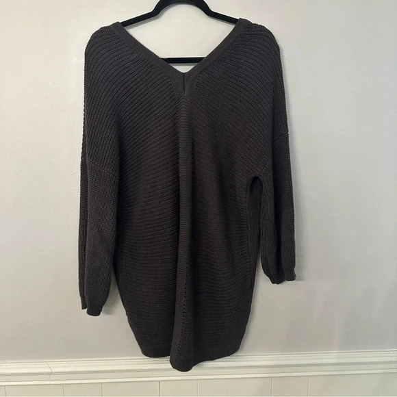 Altar'd State Charcoal Gray V-Neck Lace Up Cozy Hi-Low Sweater Sz Sm GUC - Picture 8 of 10